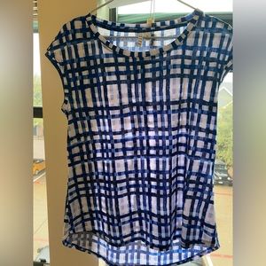 Elle sleeveless shirts